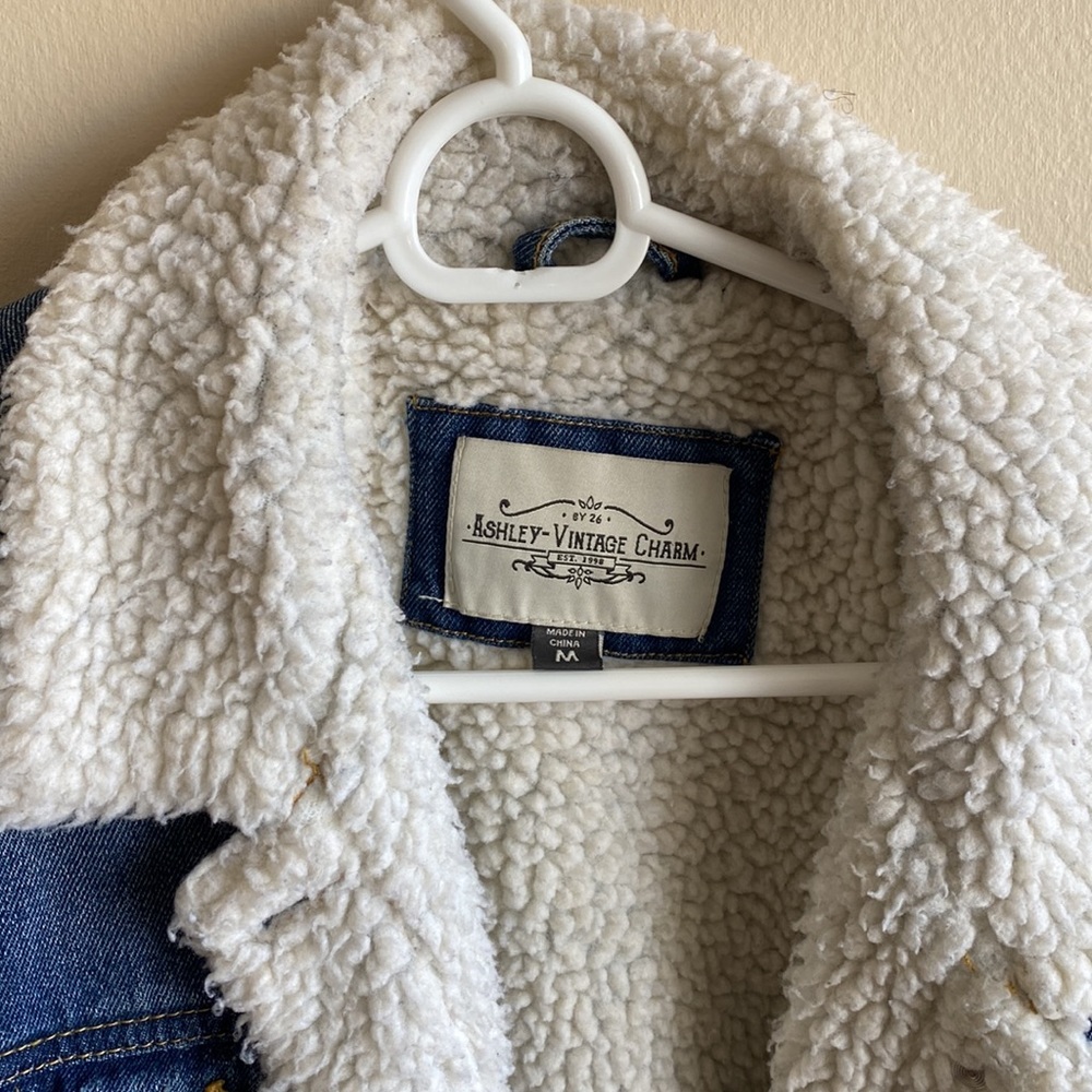 Denim jacket - Picture 2 of 4